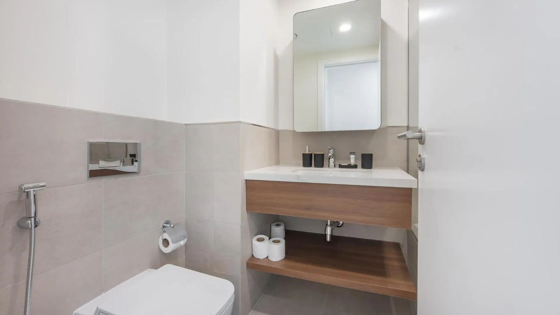 Magnificent 2Br In The Brand New The Diplomat Apartment Dubai United Arab Emirates