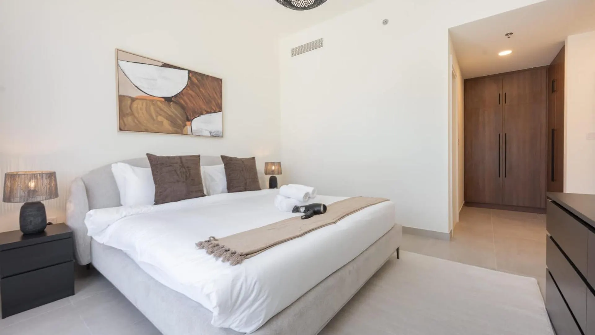 Magnificent 2Br In The Brand New The Diplomat Apartment Dubai 0*,