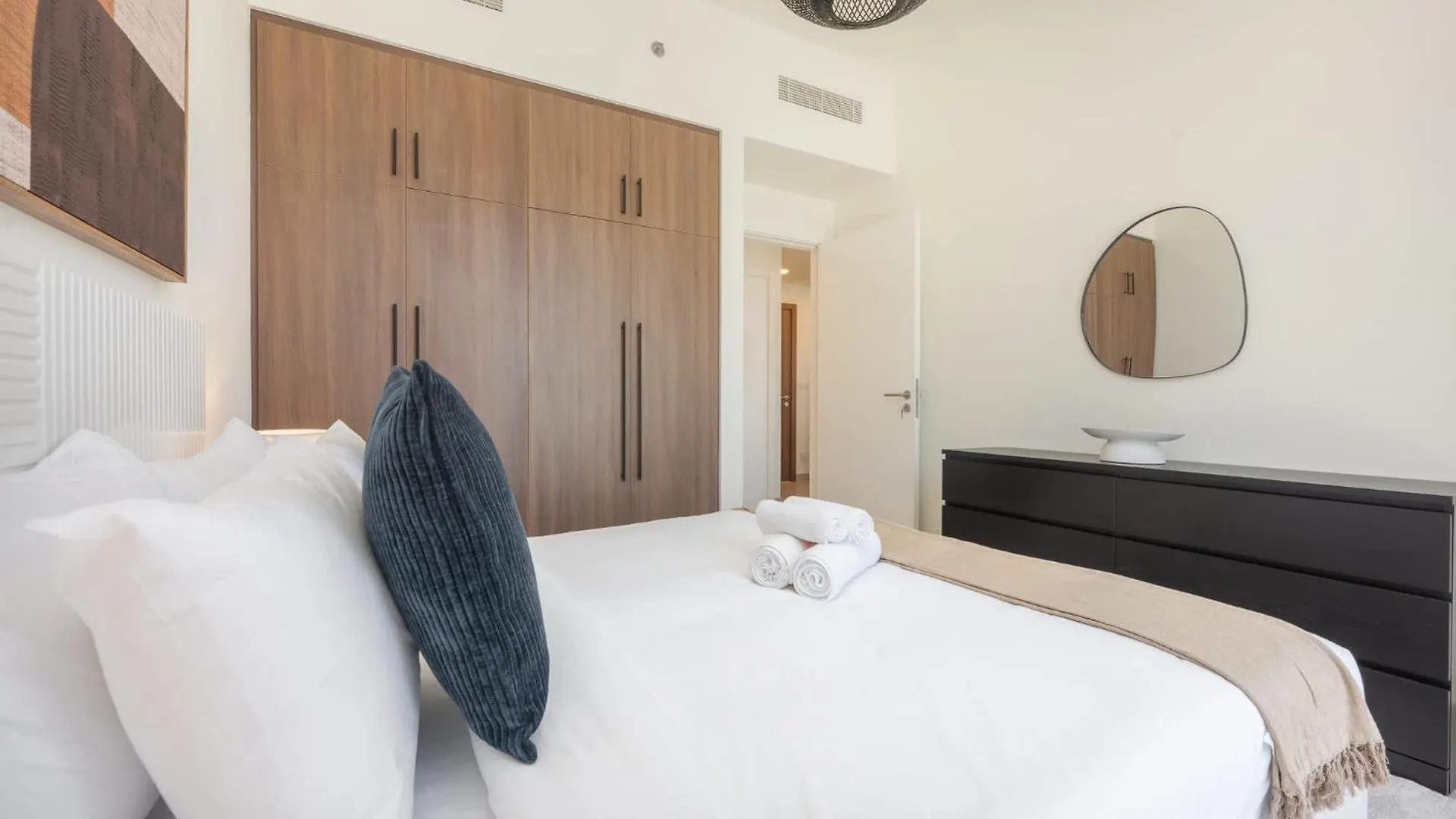 Magnificent 2Br In The Brand New The Diplomat Apartment Dubai United Arab Emirates