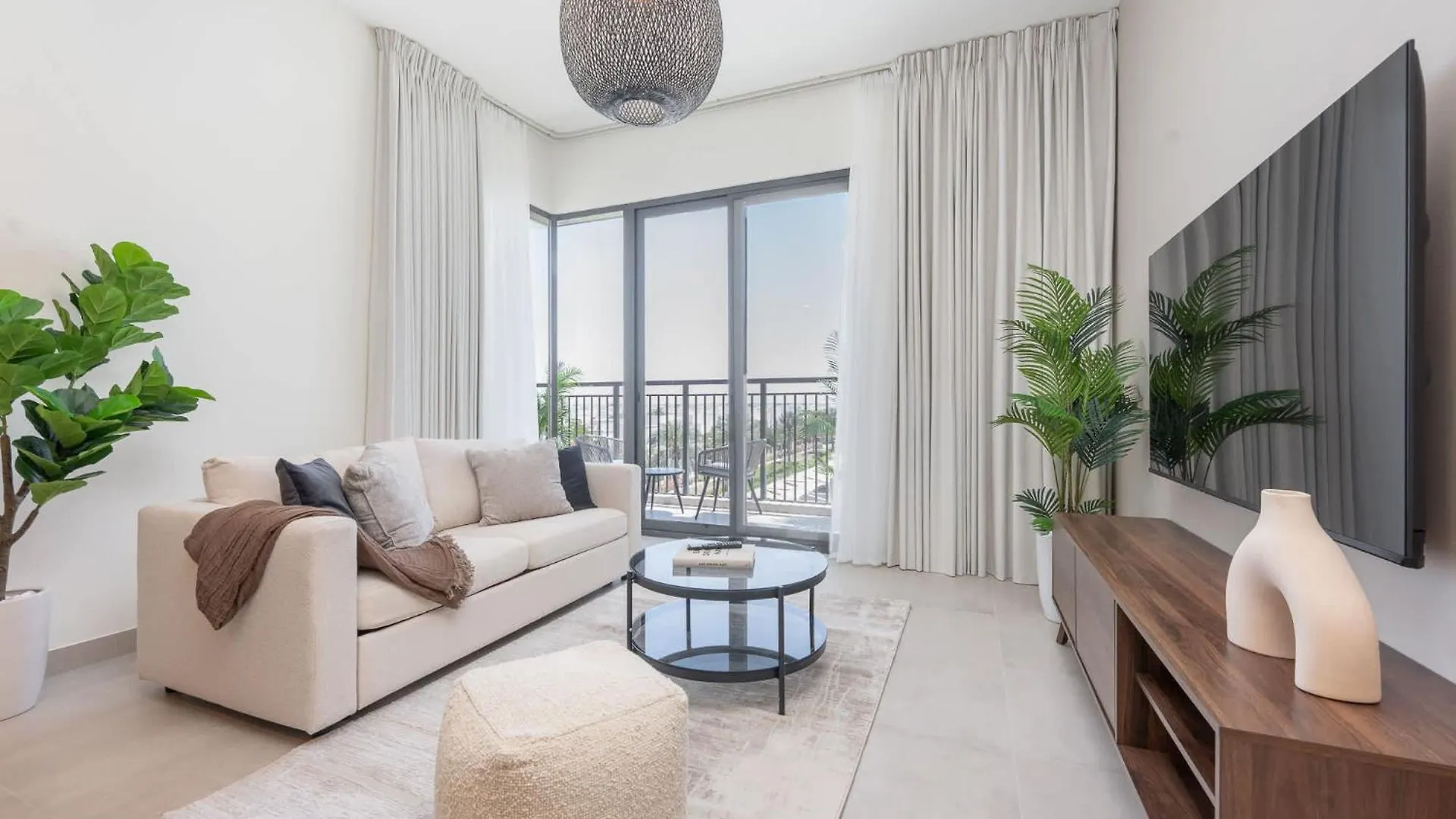 Magnificent 2Br In The Brand New The Diplomat Apartment Dubai United Arab Emirates
