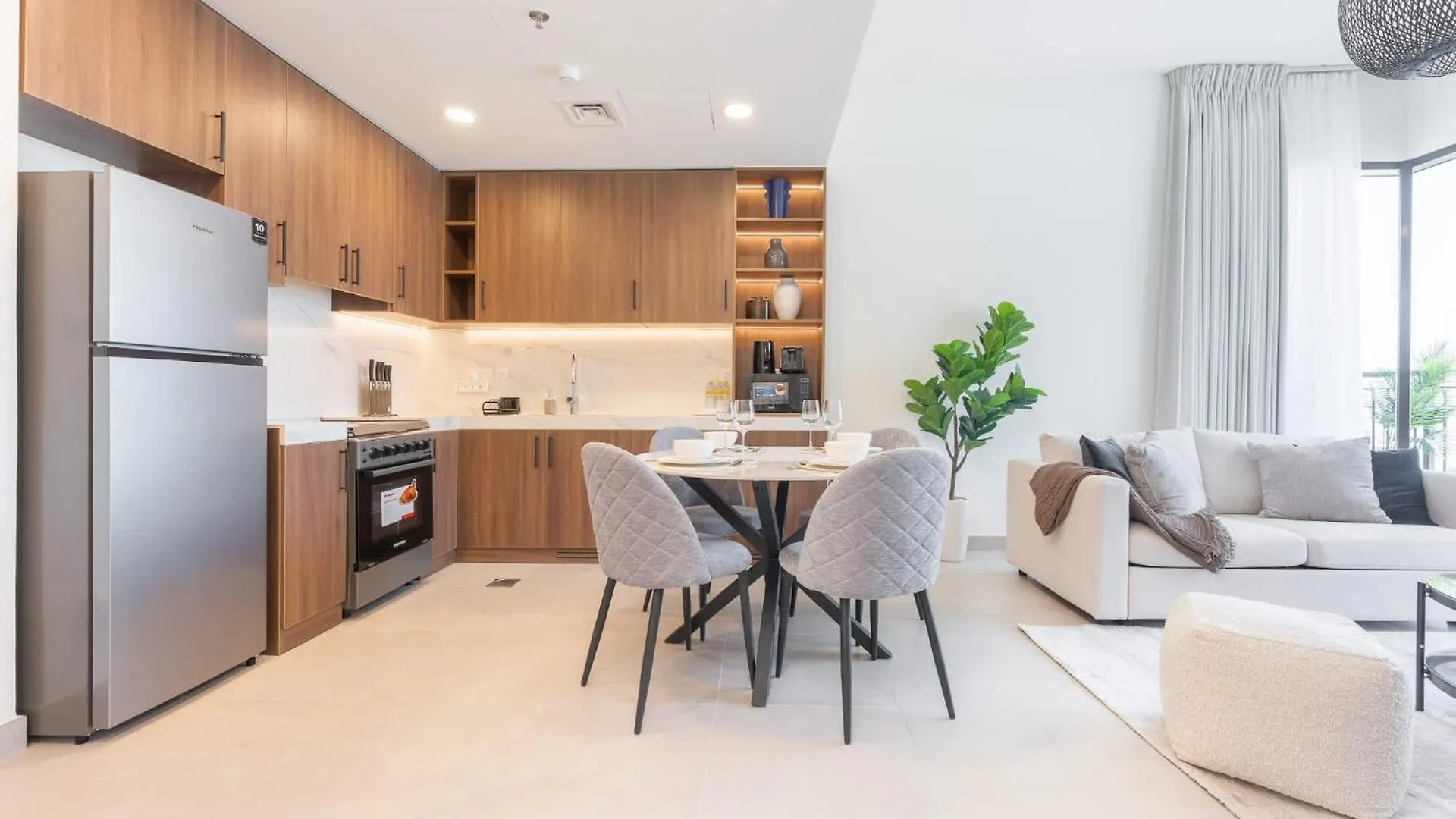 Magnificent 2Br In The Brand New The Diplomat Apartment Dubai 0*,